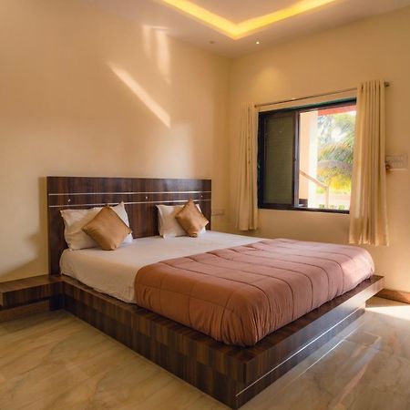 The Beach Hive Resort Kashid Buitenkant foto