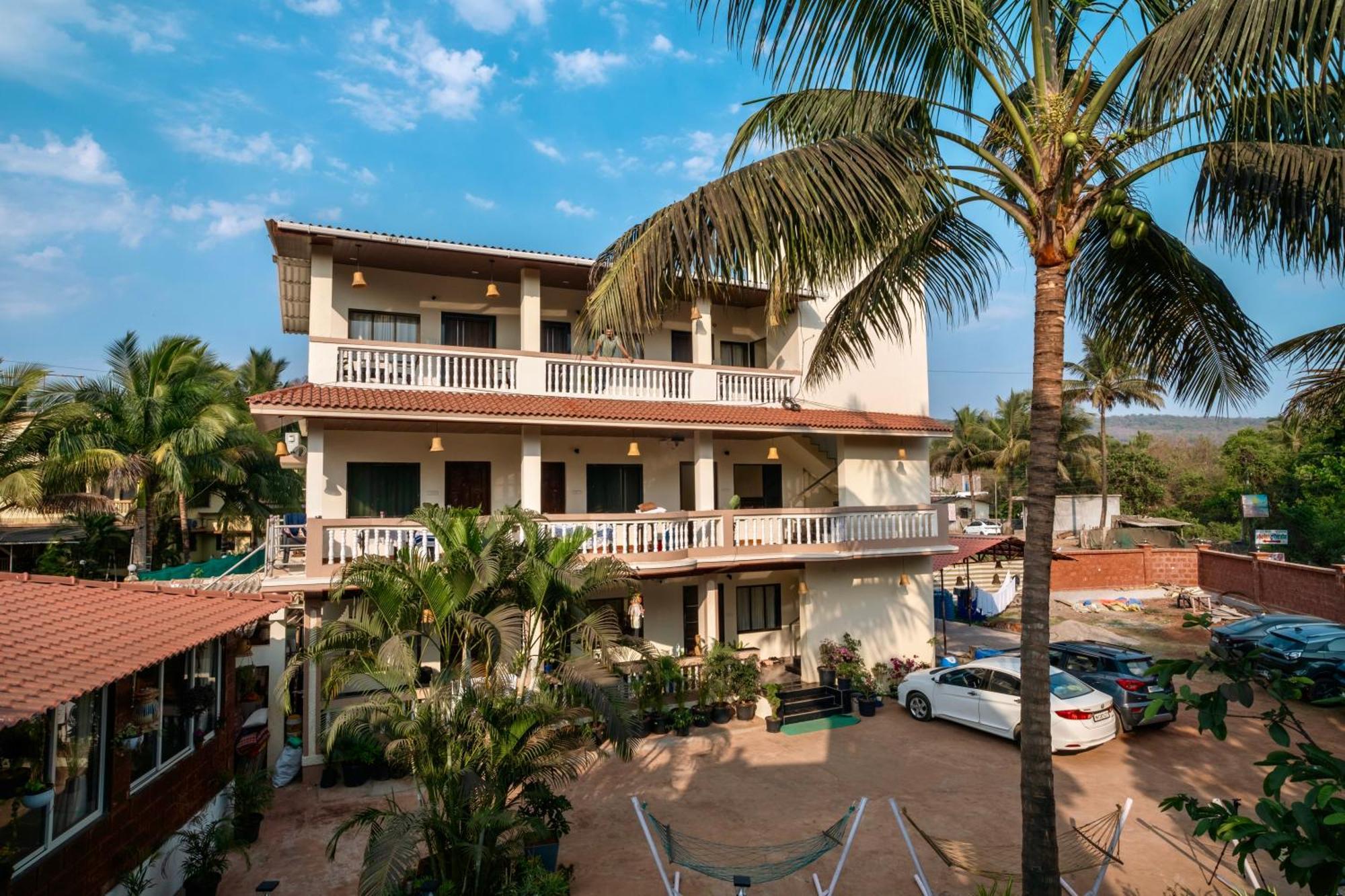 The Beach Hive Resort Kashid Buitenkant foto